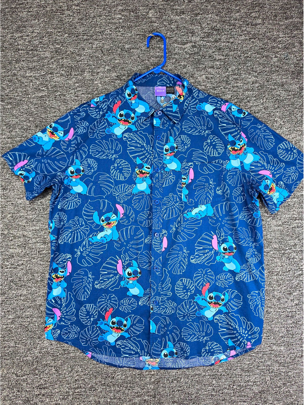 Disney Stitch Men's XL Blue Cotton Short Sleeve Button-Up Pockets Tropical Print